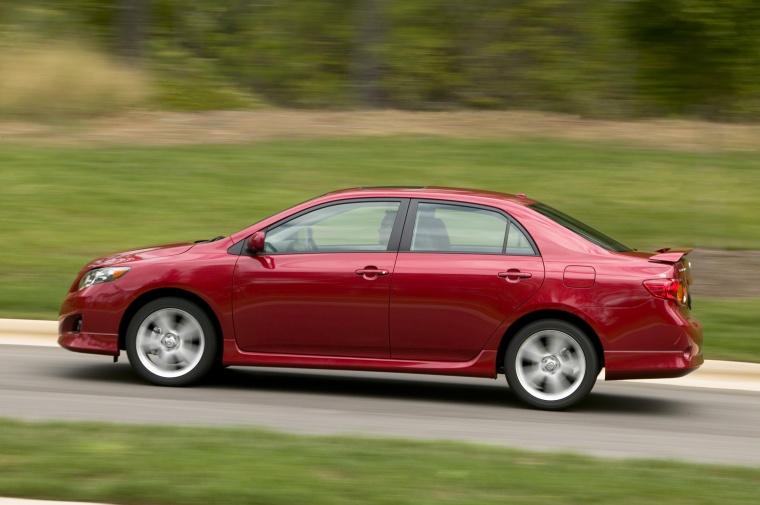 2010 Toyota Corolla XRS Picture / Pic / Image
